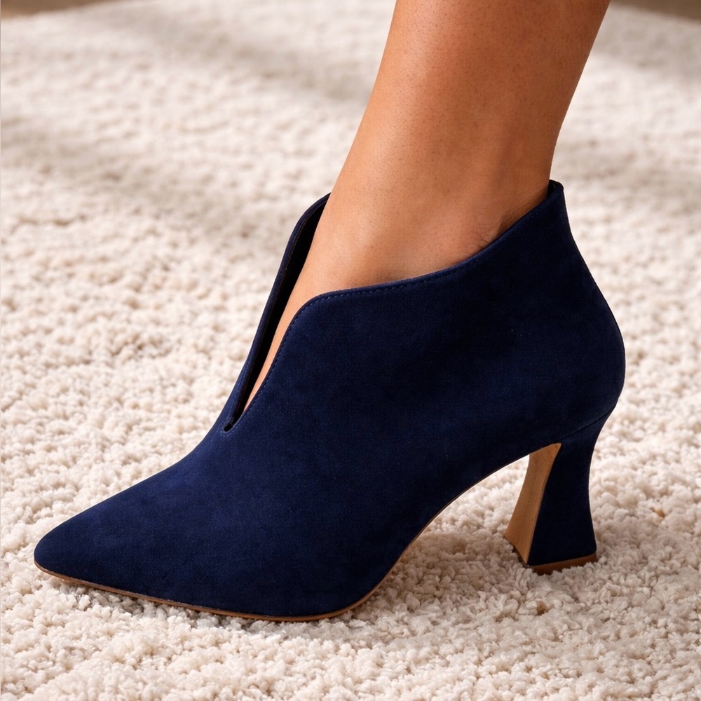 Vince Camuto booties new without box